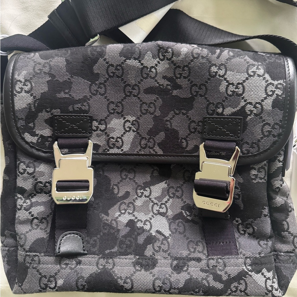 Gucci Camo Monogram Messenger Bag - Picture 2 of 6